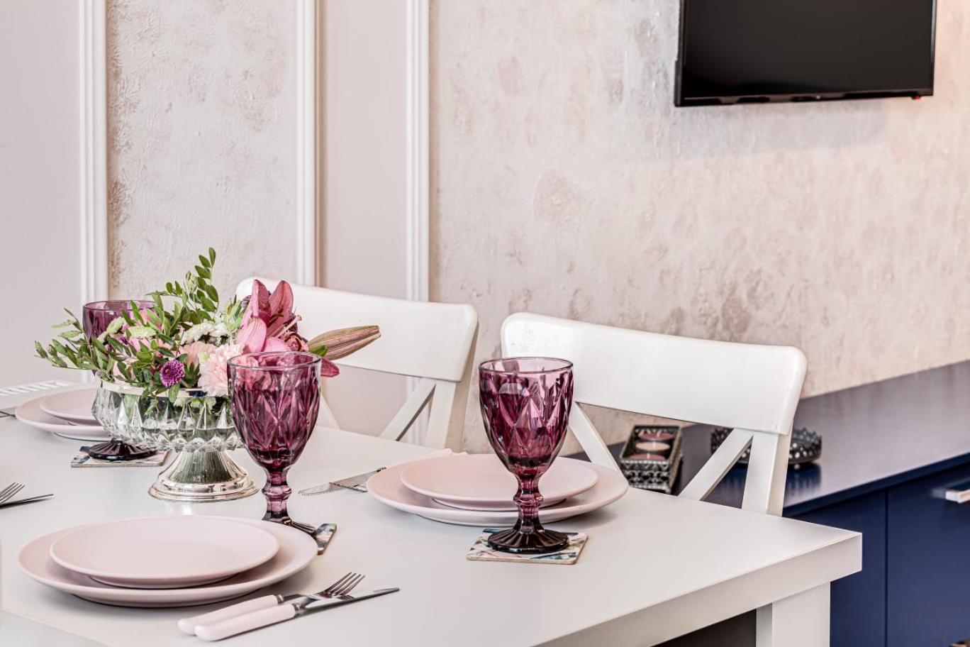 Ari Rose Apartment With Cozy Balcony Αράντ Εξωτερικό φωτογραφία