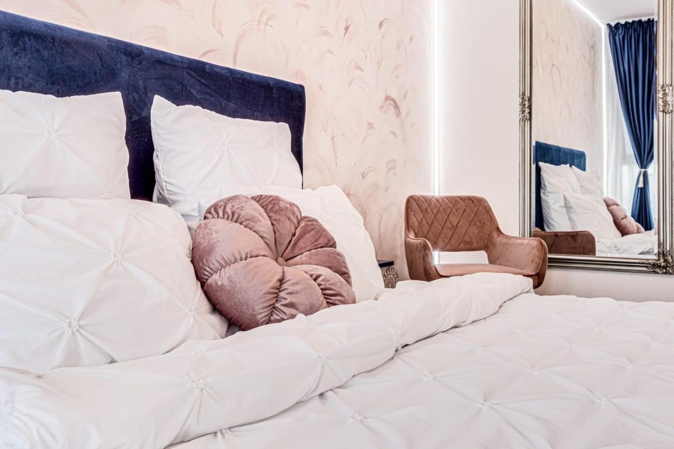 Ari Rose Apartment With Cozy Balcony Αράντ Εξωτερικό φωτογραφία