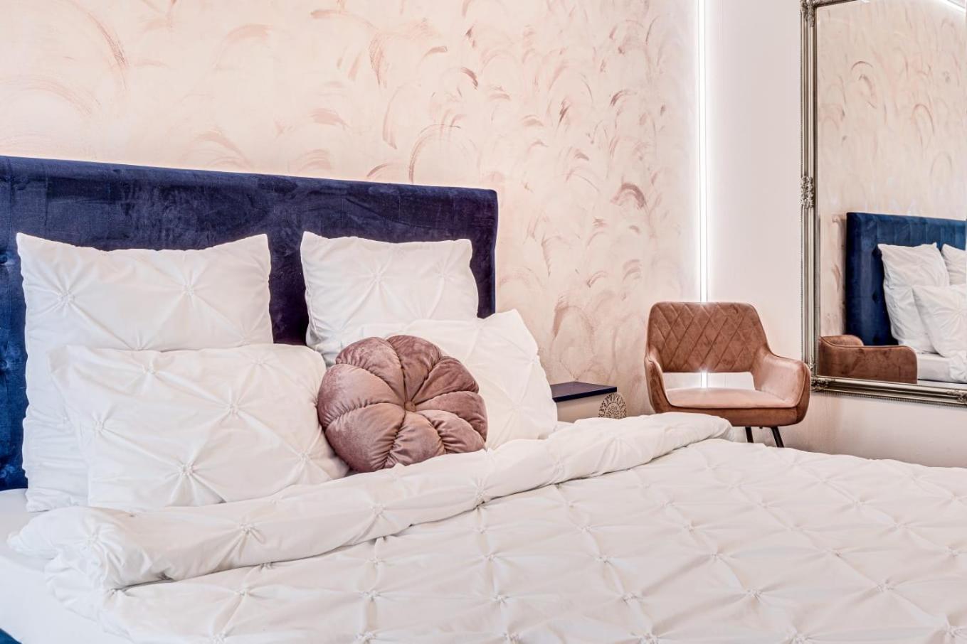 Ari Rose Apartment With Cozy Balcony Αράντ Εξωτερικό φωτογραφία
